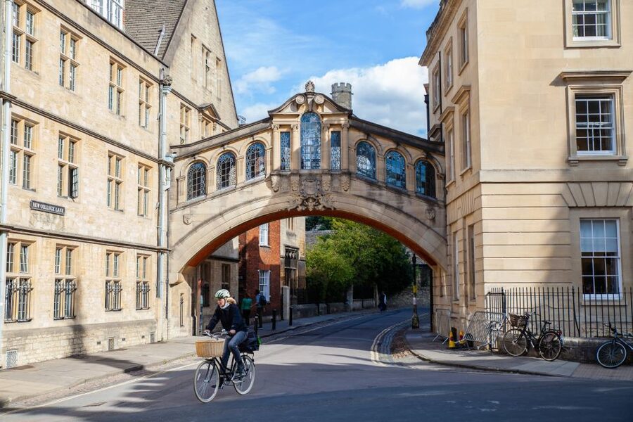 Oxford: University Walking Tour with Christ Church Visit - Literary Oxford, from Narnia to Tolkien