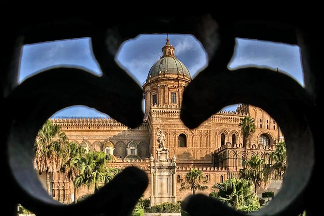 Palermo No Mafia walking tour: discover the Anti-mafia culture in Sicily - City Hall and the final walk to Fontana Pretoria