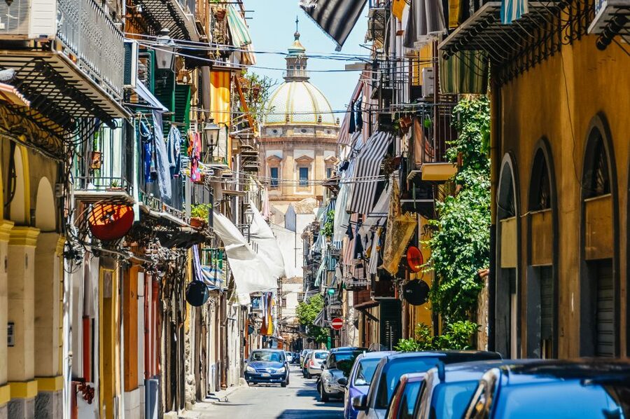 Palermo: Private Walking Tour with a Local - Extending the walk for food and local life