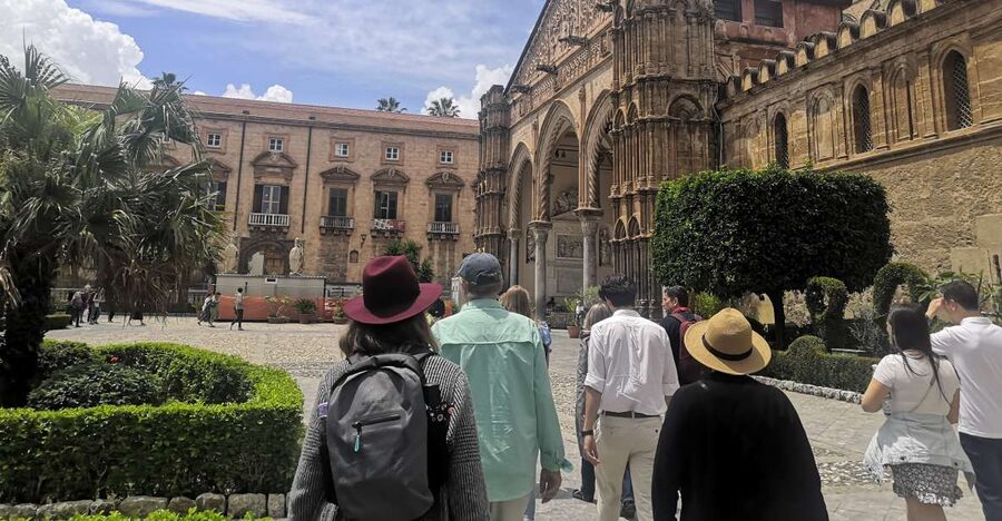 Palermo: Street Food Walking Tour with Local Guide & Tasting - Walking past Palermo’s major sights