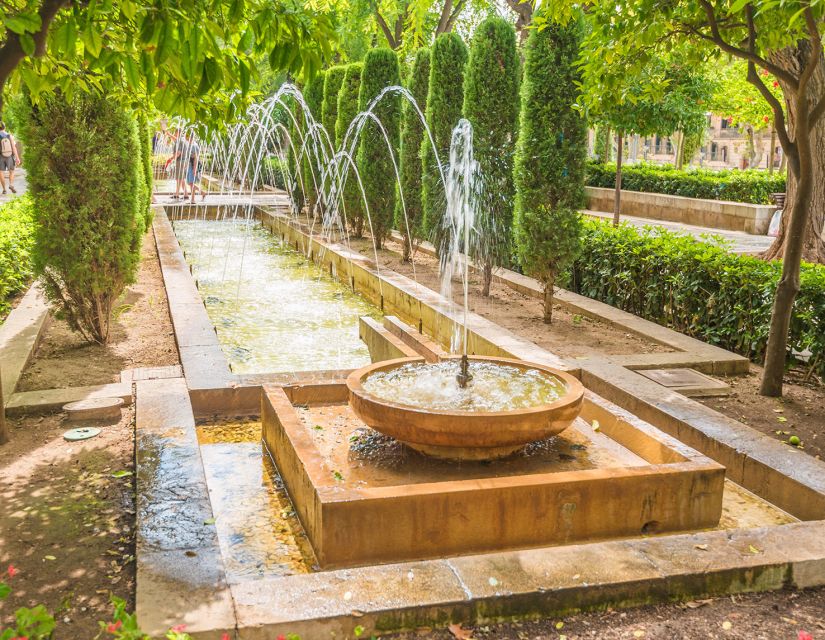 Palma de Mallorca: City Walking Tour with The Cathedral - Why the 90-minute schedule feels tight
