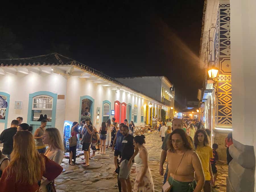 Paraty: Historic Centre Walking Tour & Cachaça Tasting - Why a guide changes the experience