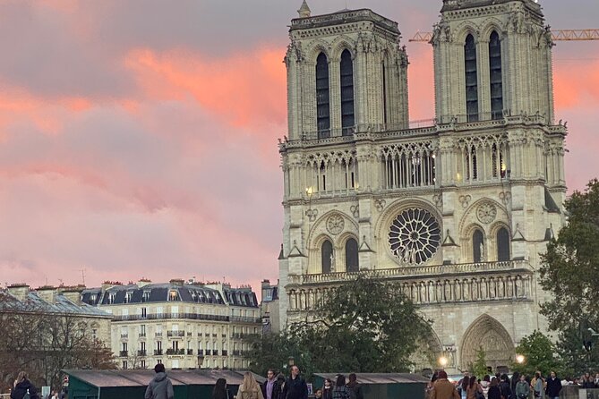 Paris: Île de la Cité and Notre-Dame Walking Tour With Crypt - Why Île de la Cité is a smart place to start in Paris