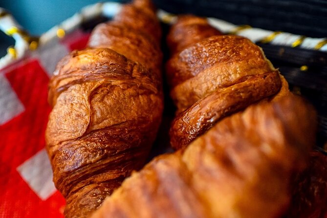 Paris Le Marais Food Tour With 10+ Tastings, Cheese, Wine & More - Croque monsieur, French pie, and the question of fullness
