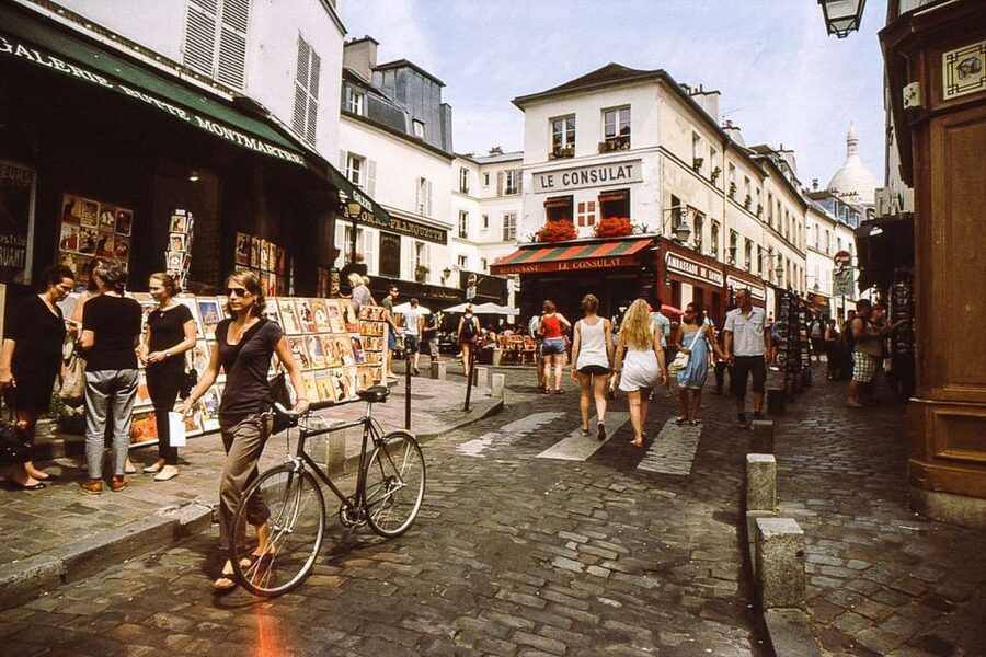 Paris: Private Walking Tour with a Local - Should you book the Paris private walking tour?