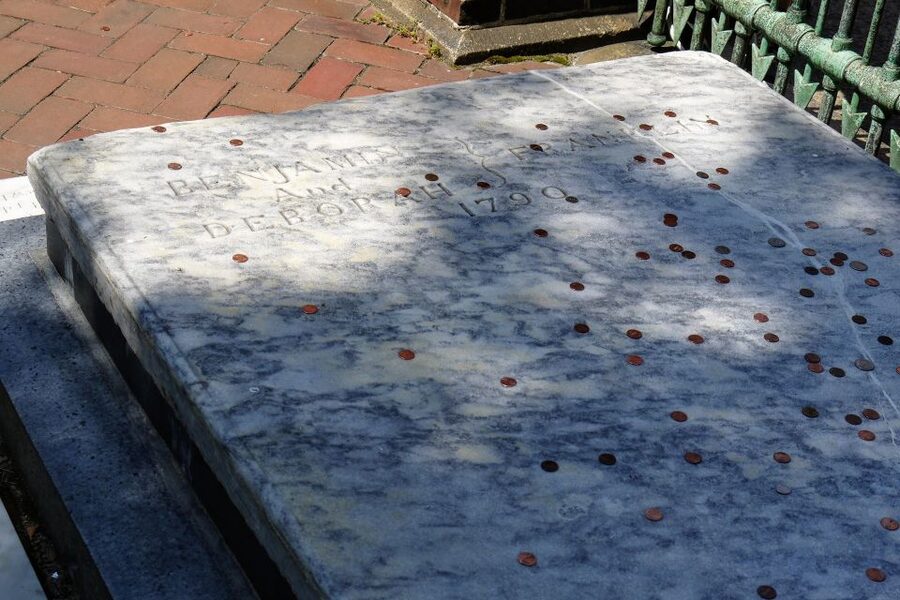Philadelphia: History, Highlights & Revolution Walking Tour - Betsy Ross, Benjamin Franklin, and the US Mint area