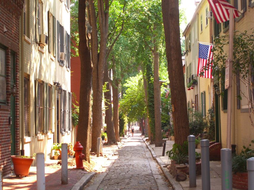 Philadelphia: Revolutionary Walk Through Historic Old City - Starting at the Betsy Ross House