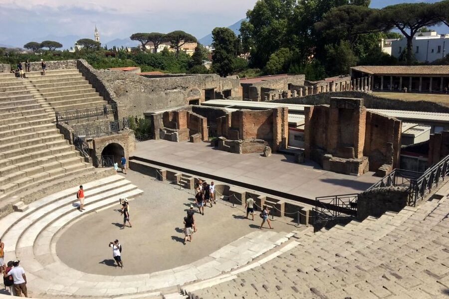 Pompeii: Guided Walking Tour with Entrance Ticket - Why a guide helps at Pompeii