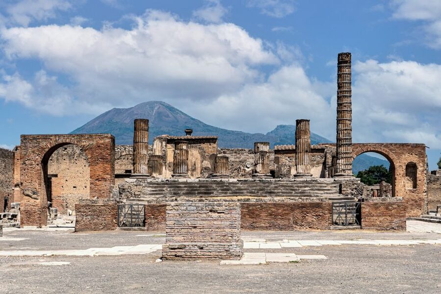 Pompeii: Guided Walking Tour with Entrance Ticket - What two hours really gives you