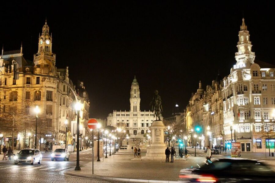 Porto: Guided Walking Tour and Lello Bookshop - Aliados Avenue and Porto’s grander face