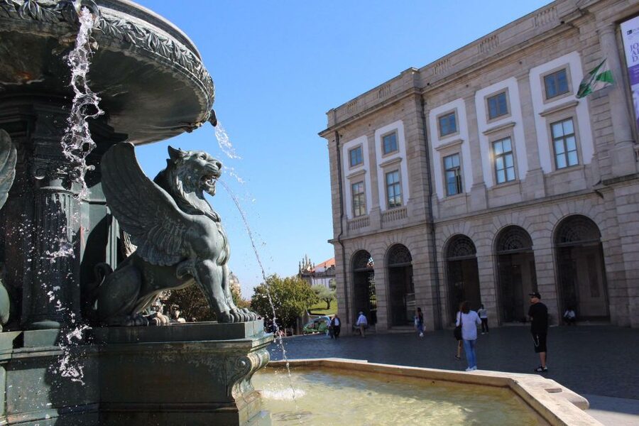 Porto: Historic City Center Walking Tour - Livraria Lello and the medieval city walls