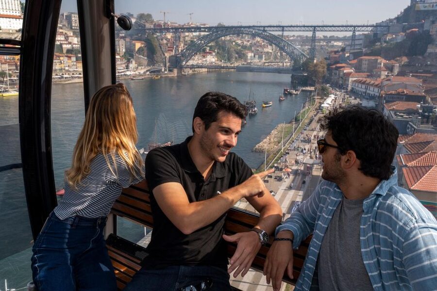 Porto: Walking Tour, Lello Bookshop, Boat and Cable Car - One hour on the Douro River