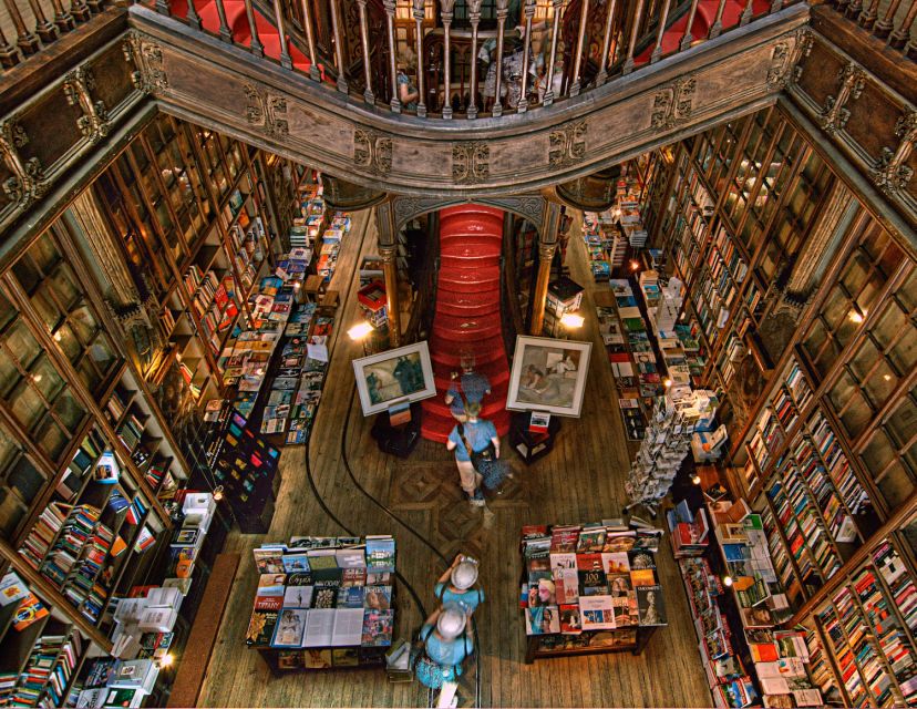 Porto: Walking Tour, Lello Bookshop, Boat and Cable Car - Livraria Lello and the famous staircase
