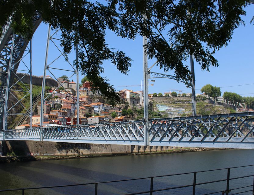 Porto: Wine Tasting with Tapas Walking Tour - Portuguese tapas and local conversation