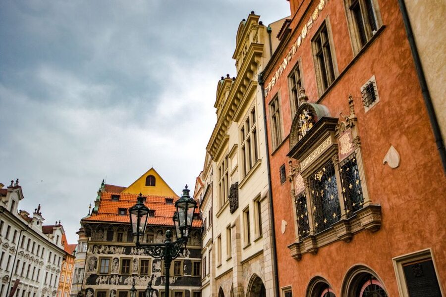 Prague: 3-Hour Walking Tour of Old Town & Prague Castle - What the $30 price really buys you