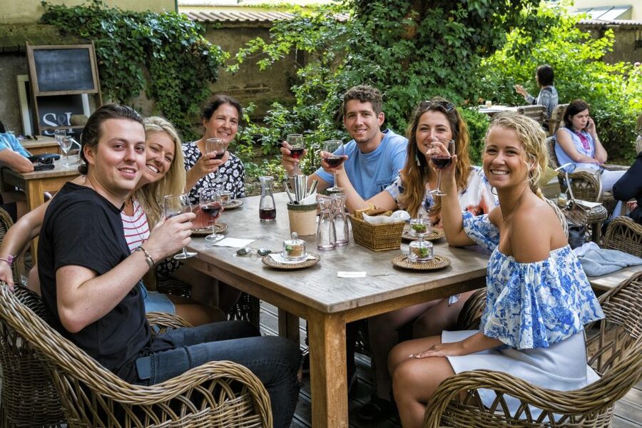 Prague: Food and Beer Guided Walking Tour with Tastings - Key points at a glance