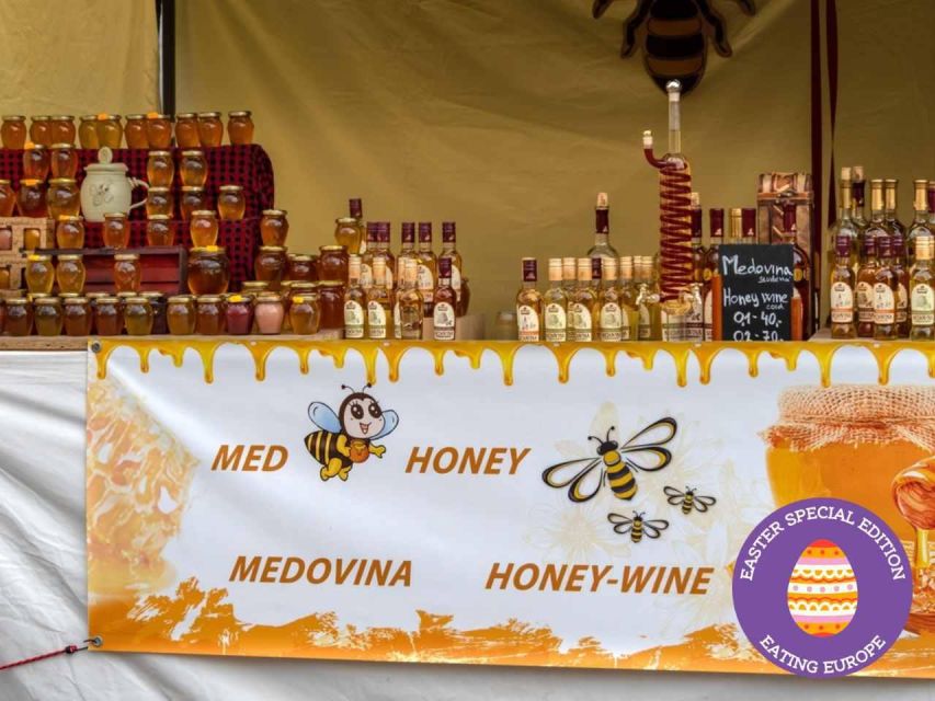 Prague: Food and Beer Guided Walking Tour with Tastings - Kolaches, open-faced sandwiches, and local habits