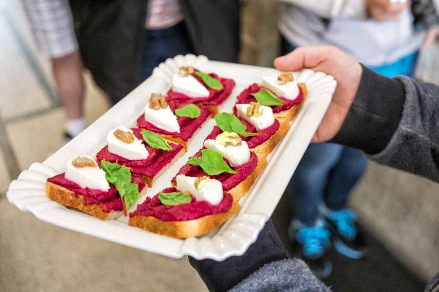 Prague: Food and Beer Guided Walking Tour with Tastings - Through New Town toward a sweet finish