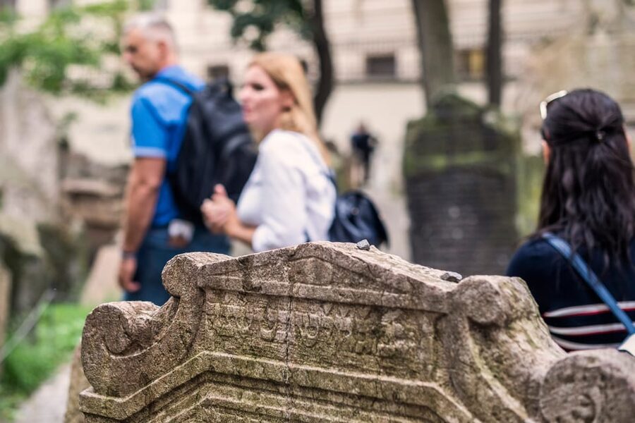 Prague: Jewish Quarter Walking Tour with Admission Tickets - Who should take this Josefov tour?
