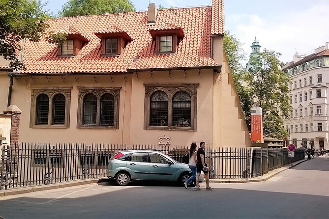 Prague: Jewish Quarter Walking Tour with Admission Tickets - The Old New Synagogue and the weight of tradition