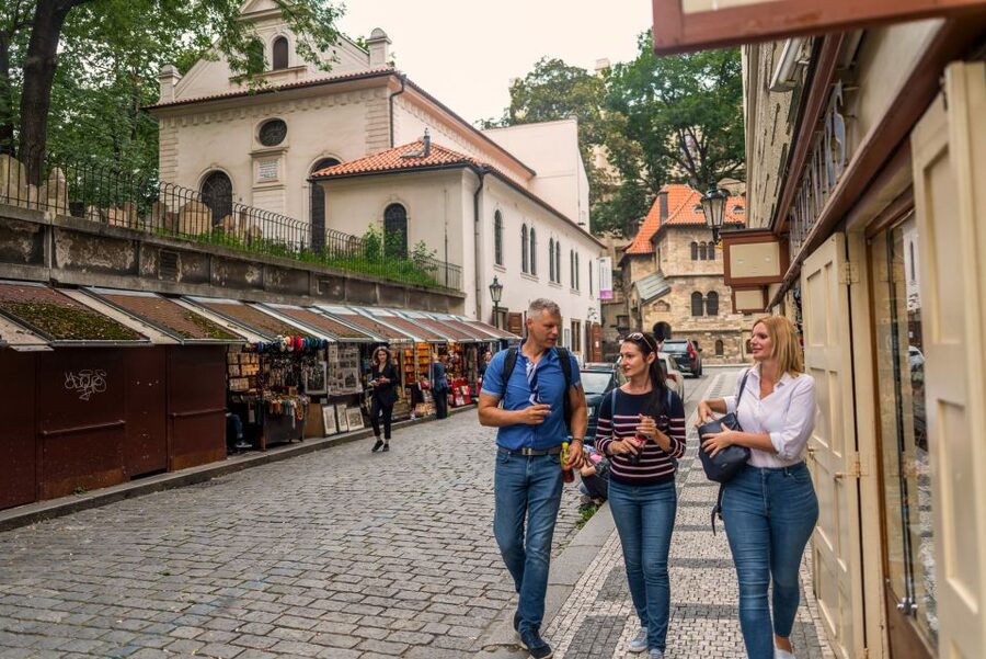 Prague: Old Town and Jewish Quarter Guided Walking Tour - Key points to know before you book