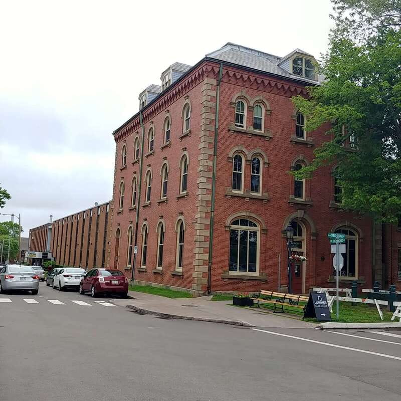 Prince Edward Island: Small Group Charlottetown Walking Tour - Victoria Park and the walk back to the waterfront