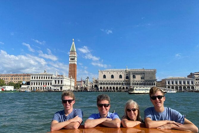 Private 3 hrs Venice Tour: St Mark's, Walking tour & Boat tour - Seeing the Grand Canal by small boat