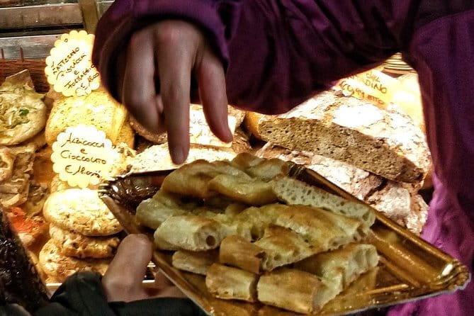 Private Flavors of Florence Walking Tour (Food and Wine Included) - Fashionable streets and Medici history between bites