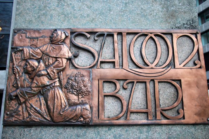 Private Group: Historical Pub Walking Tour of London - Princess Louise and the gin-palace finish