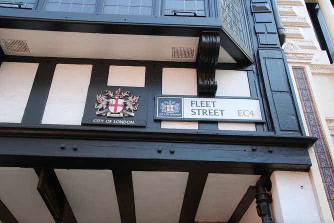 Private Group: Historical Pub Walking Tour of London - Drinks, food, and the real cost