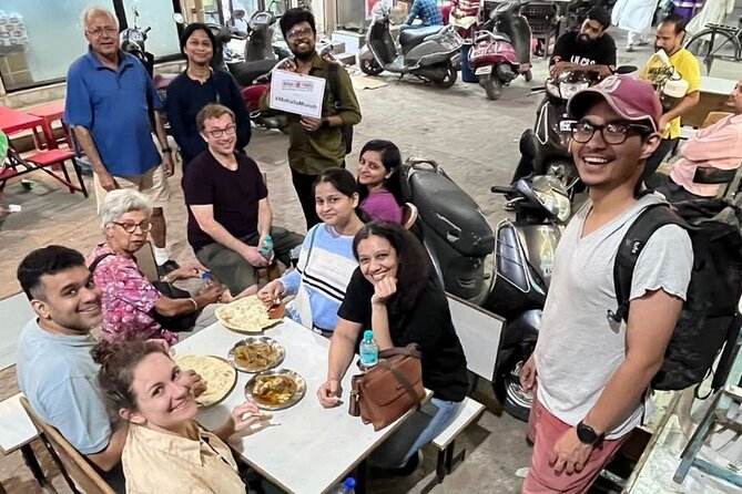 Private Guided Non-Veg Street Food Walking Tour in Muslim Quarter - Kebabs and pulao: the savory heart of the route