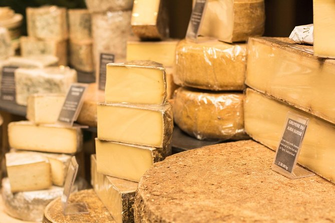 Private London Food Tour: Classic British Eats at London Bridge - Borough Market gives the tour its flavor