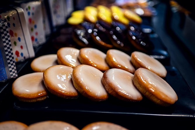 Private Montmartre Food Tour with Wine, Cheese & Pastries - Why Montmartre works so well for a food walk