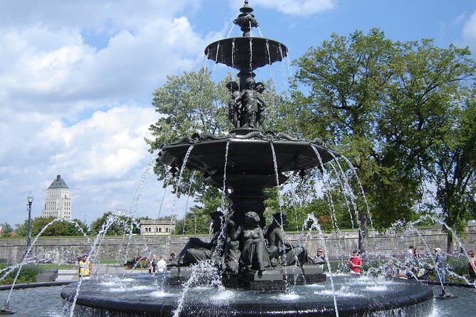 Private Tour: Quebec City Walking Tour - Dufferin Terrace pairs river views with Château Frontenac
