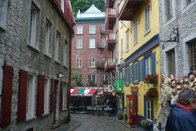 Private Tour: Quebec City Walking Tour - City Hall and the cathedral reveal Québec’s civic and religious sides