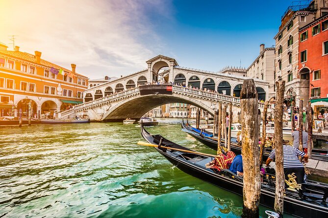 Private Venice 2 hrs Tour: Boat & Walking Tour with food tasting - Pastry and coffee, or cicchetti and wine