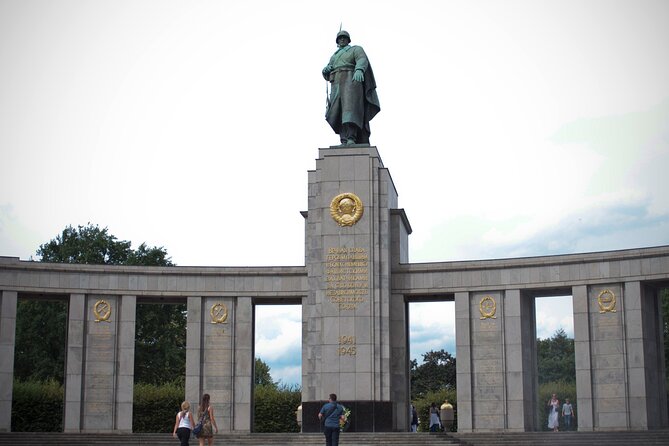 Private Walking Tour: World War 2 and Cold War Sites in Berlin - Hitler’s bunker site and the former Air Ministry