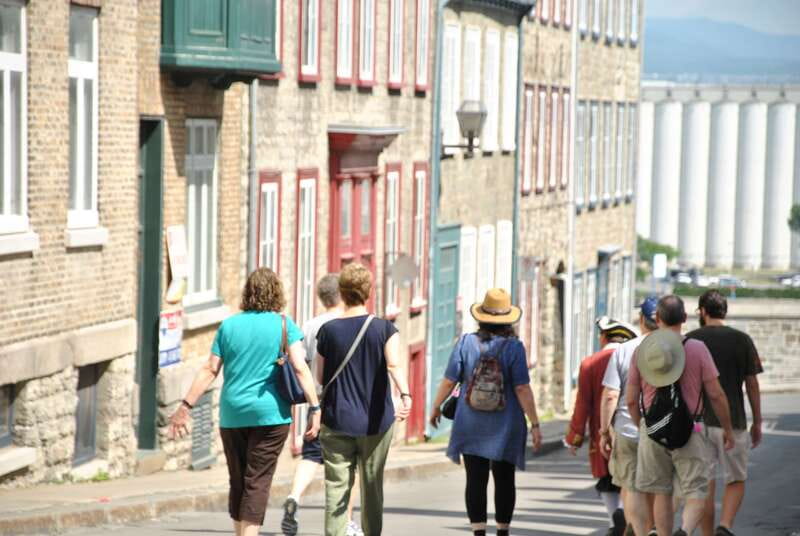 Quebec City: Old Quebec Historical Walking Tour - Why a costumed guide changes Old Quebec