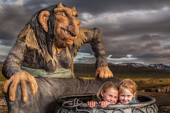 Reykjavik Folklore Walking Tour: Meet the Elves, Trolls & Ghosts of Iceland - Alþingishúsið and the guardian spirits