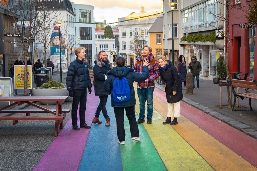 Reykjavik: Guided Foodie Walking Tour with 6 Tastings - The guides shape the whole afternoon