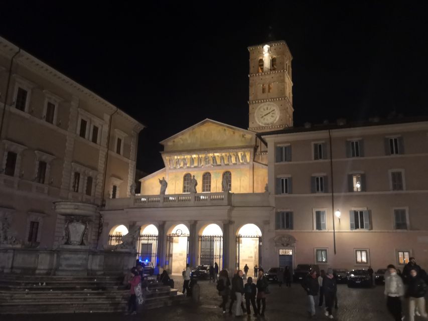 Rome: Trastevere & Campo de Fiori Street Food Walking Tour - Campo de’ Fiori and its outdoor market