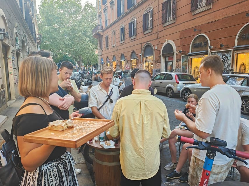 Rome: Trastevere & Campo de Fiori Street Food Walking Tour - Meeting at Piazza San Simeone