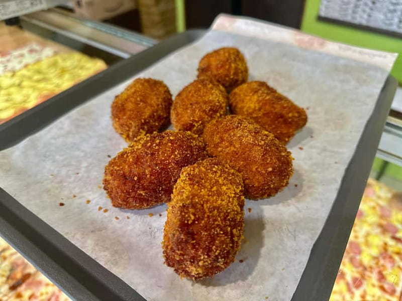 Rome: Trastevere Street Food Walking Tour with Local Expert - Gelato finishes the route