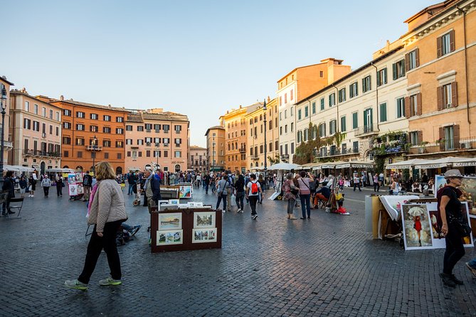Rome Walking Tour with Piazza Navona, Trevi Fountain and Pantheon - Guide style and sound equipment matter here