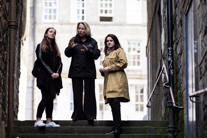 Royal Mile and Edinburgh Castle - Small Group Walking Tour - How much walking should you expect?