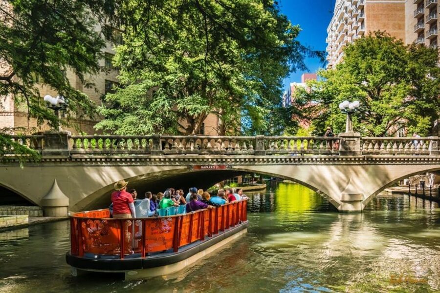 San Antonio Premium City Tour with Alamo & River Walk Cruise - Starting at the Alamo