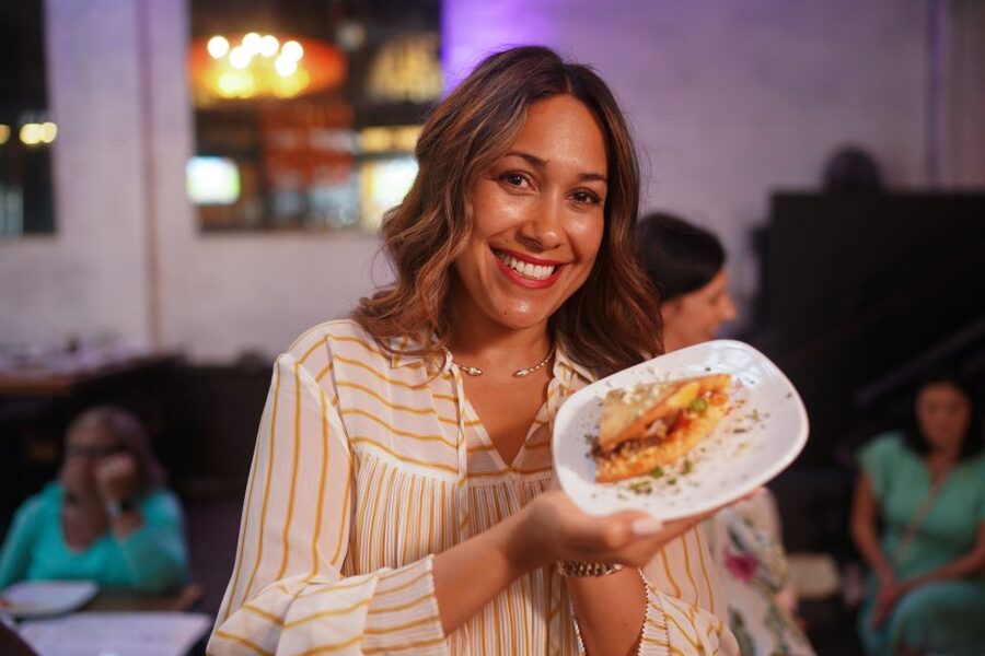 San Diego: Gaslamp Quarter Food & Drink Walking Tour - A guide can make or break the evening