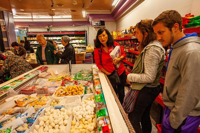 San Francisco Chinatown Walking Tour - Grant Avenue’s shops and Chinese design