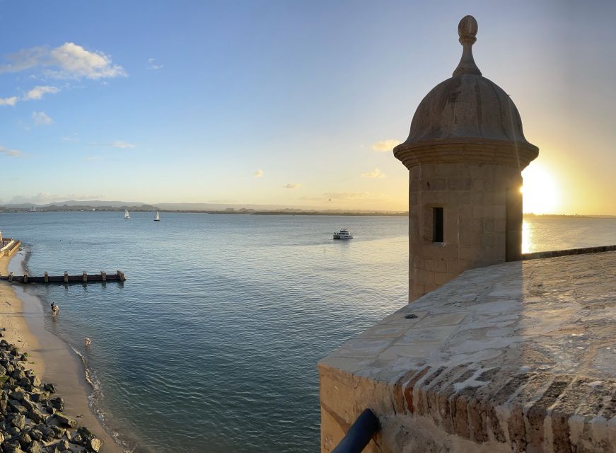 San Juan: Old Town Sunset Walking Tour - La Fortaleza and the Political Heart of San Juan
