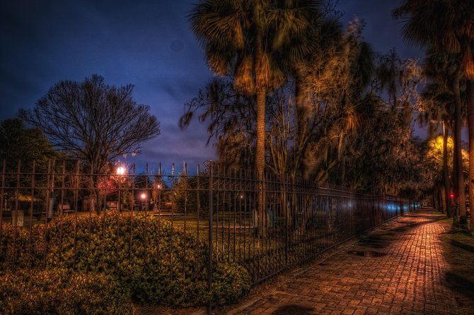 Savannah's Ghost City "Dead of Night" Walking Night Tour - Wright Square closes with hangings and a grim legend